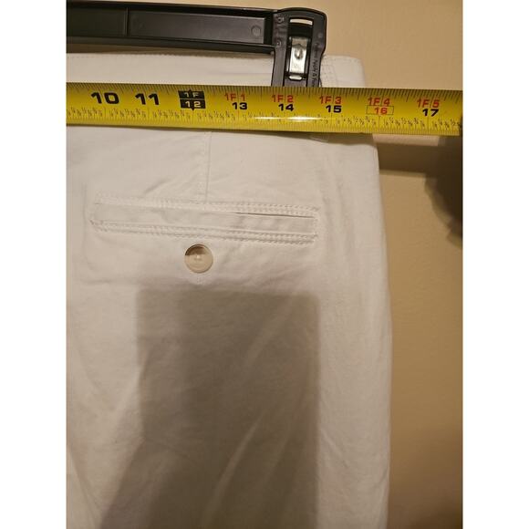 Woman's Dockers size 8 white Capri Pants - Picture 5 of 8